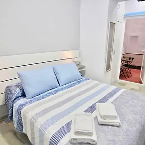 Monísimo En El Corazón De Cádiz